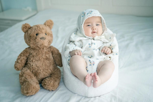 代怀包生男孩机构宝宝大便红色 代怀包生男孩机构宝宝大便红色